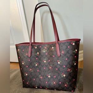 Coach tote